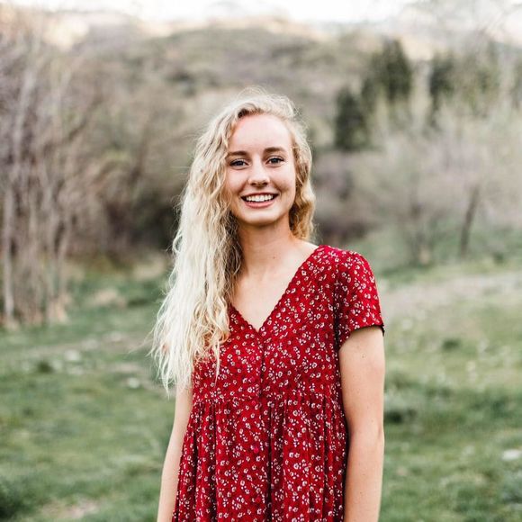 Meet your Posher, Emily - Picture 1 of 1